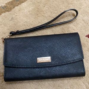 Kate spade EUC black wristlet
